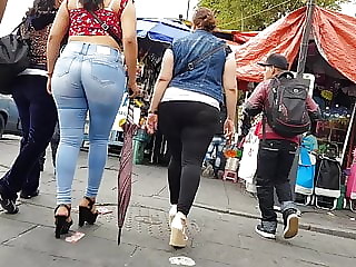 Big booty milf jeans